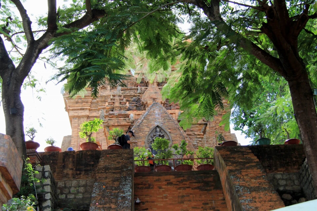 Буддийский храм По Нагар. Нячанг. Вьетнам.