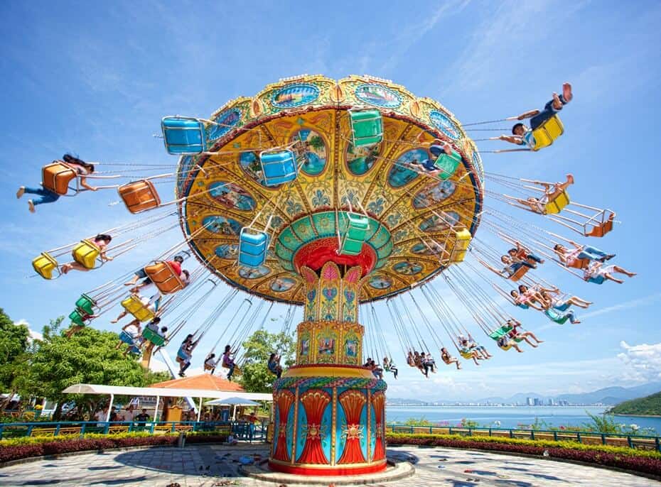 Винперл Вьетнам парк развлечений - карусель